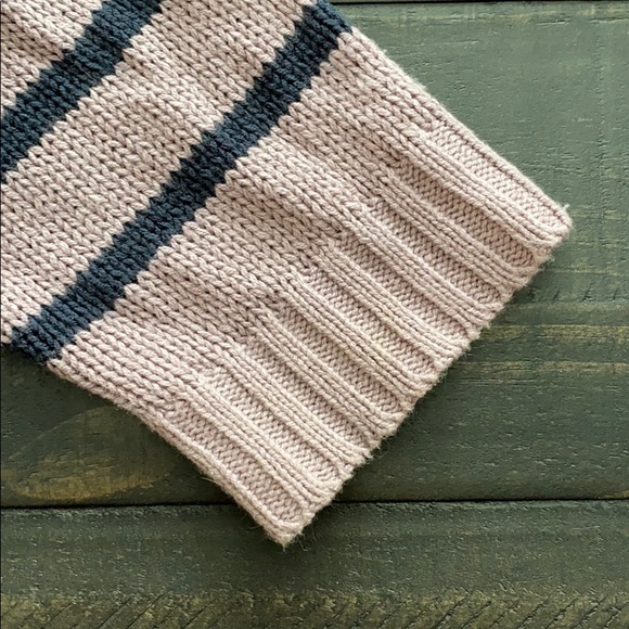 American Eagle Chunky Knit Sweater! - Picture 3 of 3